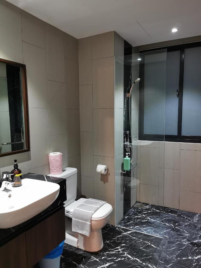 Landmark Stunning High Floor Coast View Studio #Netflix #Fast Wifi Tanjung Tokong Exteriér fotografie